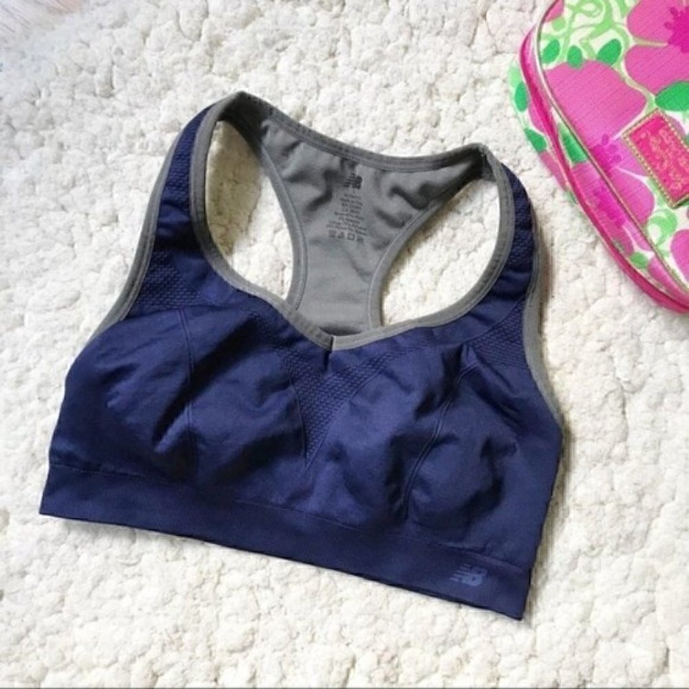 NEW BALANCE: Navy Blue/Gray V-Neck Sports Bra